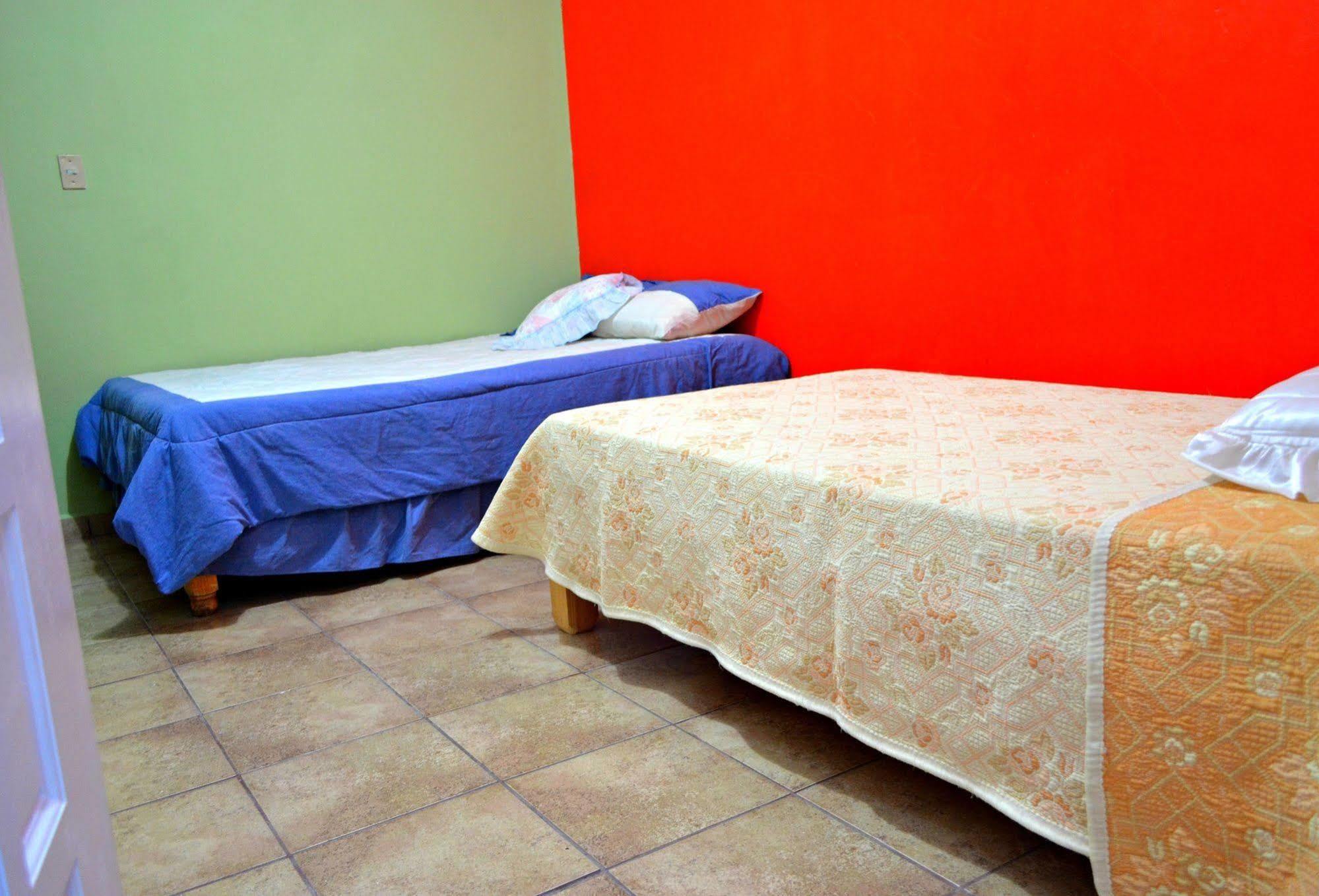 Hostal Maple Querétaro Exteriér fotografie